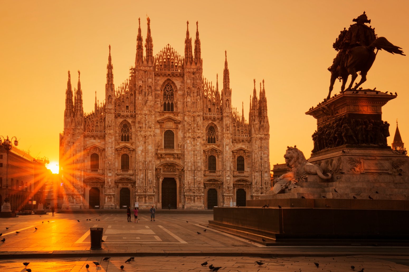Duomo de Milán al amanecer