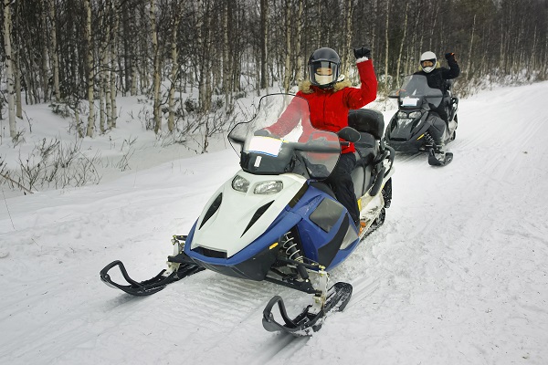 Trineo de renos y motos de nieve desde Kittilä 