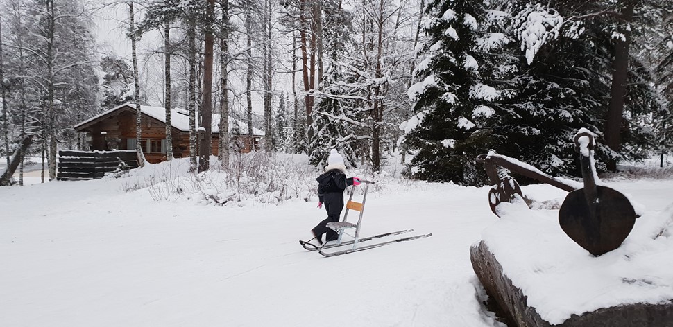 Familia De la Fuente Navidad 2018 Arctic Circle Wilderness 1