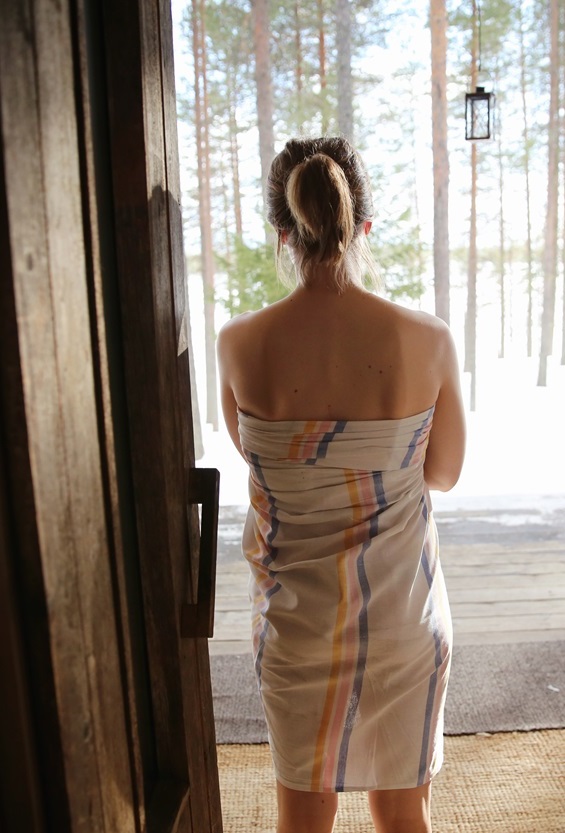 la sauna en finlandia-laponia viajes