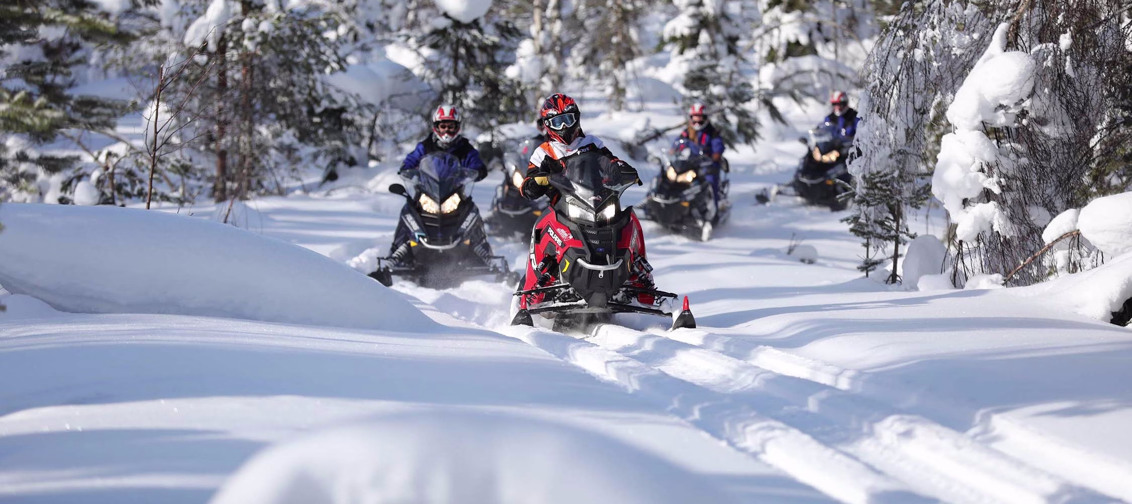 motos de nieve en laponia